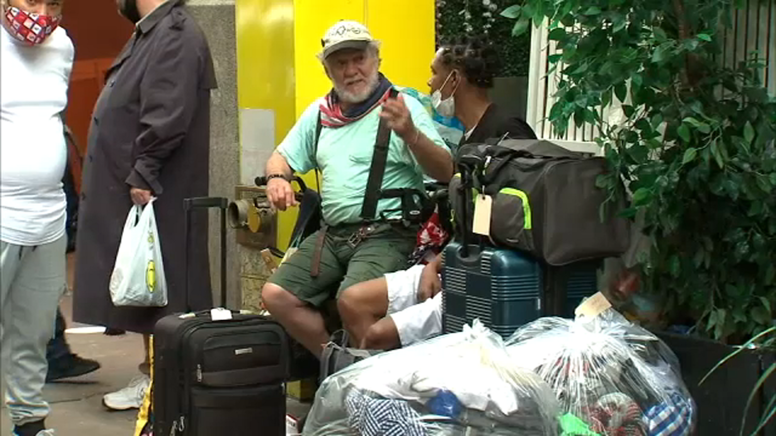 Some Homeless Residents Refuse To Move From Sheraton Midtown Hotel Abc7 New York