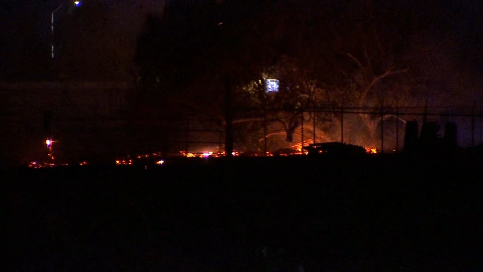 Firefighters battle brush fire in Kings County ABC30 Fresno