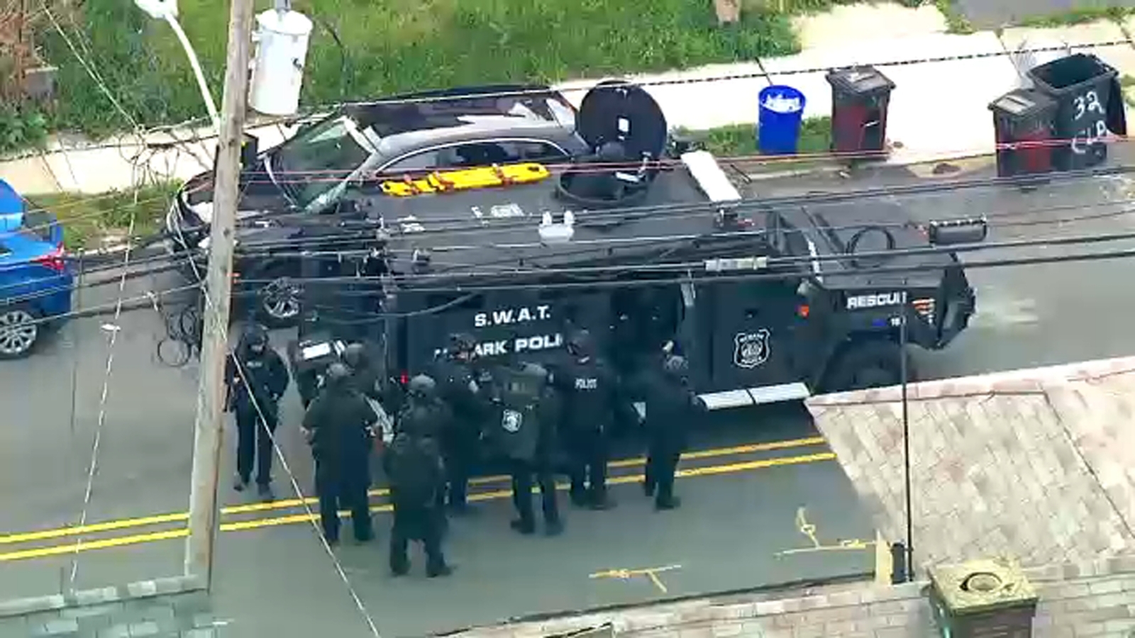 Suspect in custody after 31-hour standoff with police in Newark - ABC7 ...