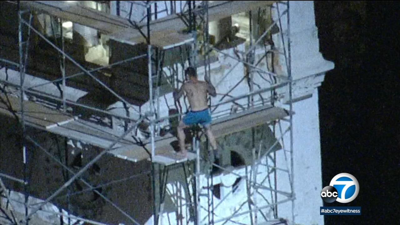 Man starts fire atop Boyle Heights church, jumps from roof to roof