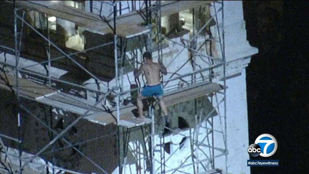Man starts fire atop Boyle Heights church, jumps from roof to roof