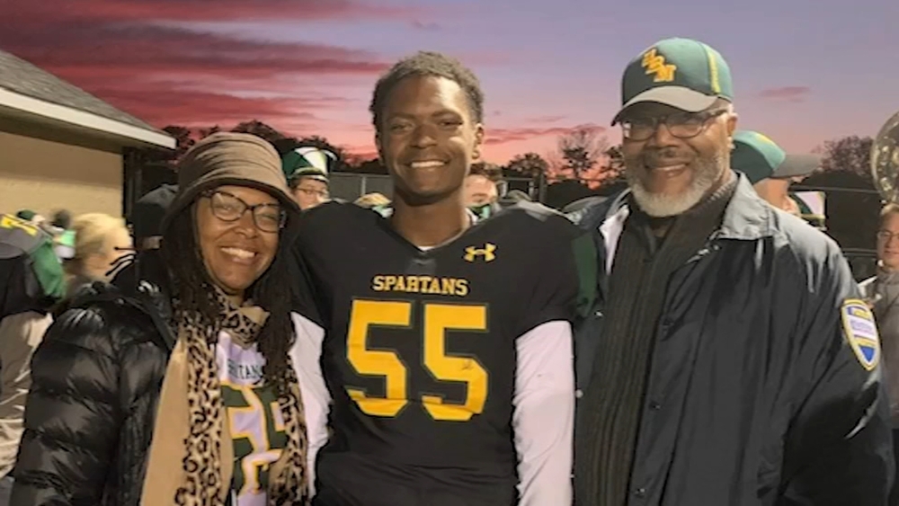 Northbrook teen killed while visiting family in Chicago
