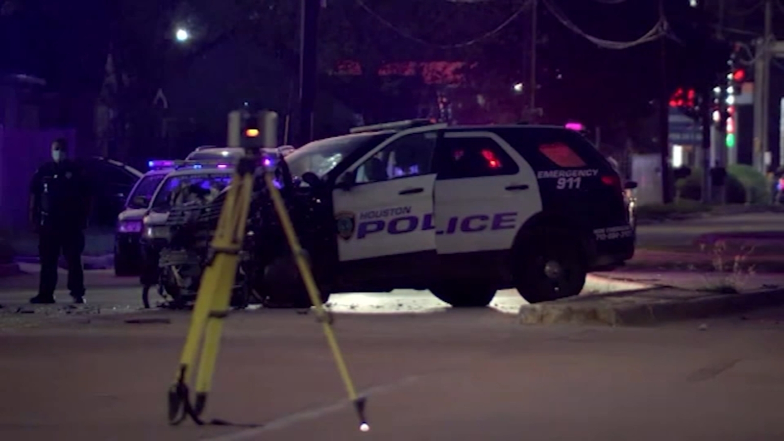 HPD officer charged after crash; officer's attorney says driver ...