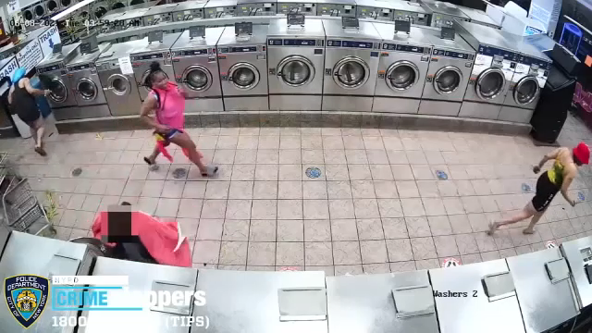Laundromat employee punched, hit in head with vase in Brooklyn