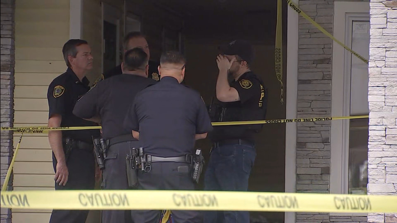 Houston Crime Man Shot To Death At Hometowne Studios On Guhn Road Near Us 290 Abc13 Houston