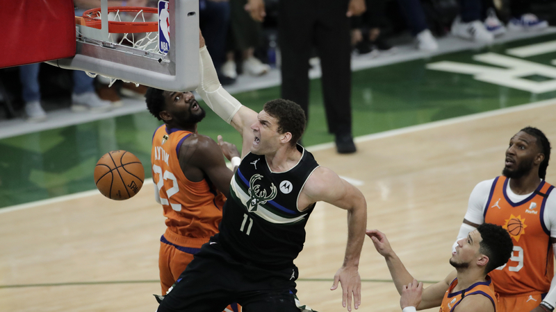 San Joaquin Memorial High School Alum Brook Lopez Wins Nba Championship With Milwaukee Bucks Abc30 Fresno