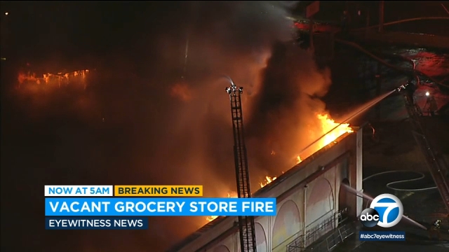 Massive fire erupts at former supermarket building in Sun Valley