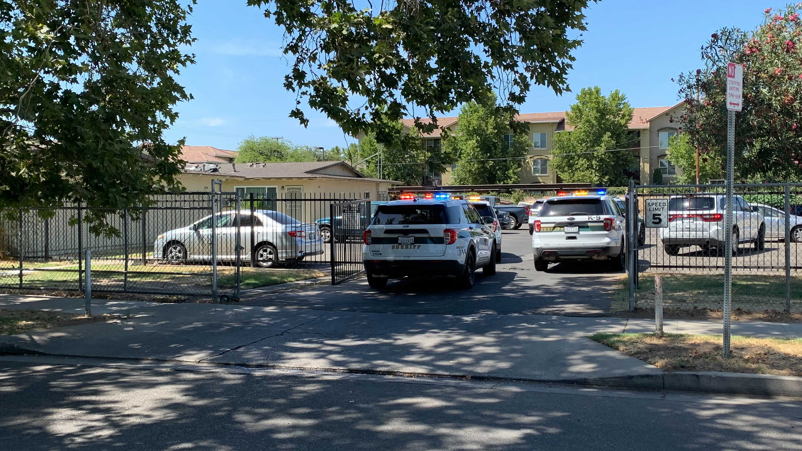 3 in custody after chase in Fresno, deputies say - ABC30 Fresno