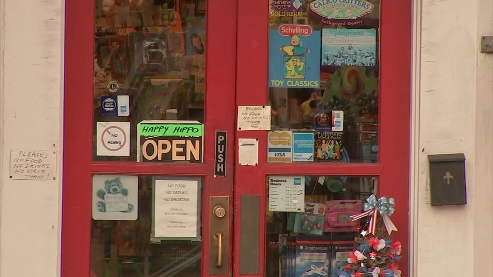 Jobless claims are up; businesses still struggling to hire
