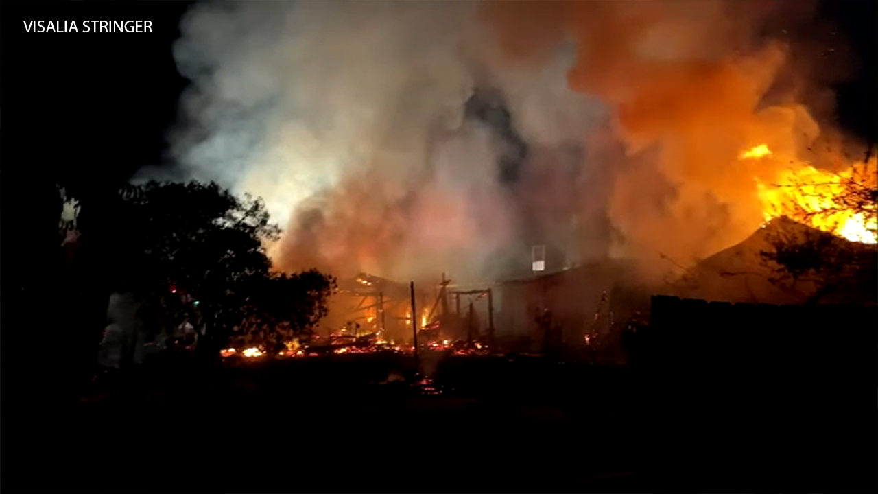 13 Displaced After Massive Fire Tears Through Tulare County Homes Abc30 Fresno