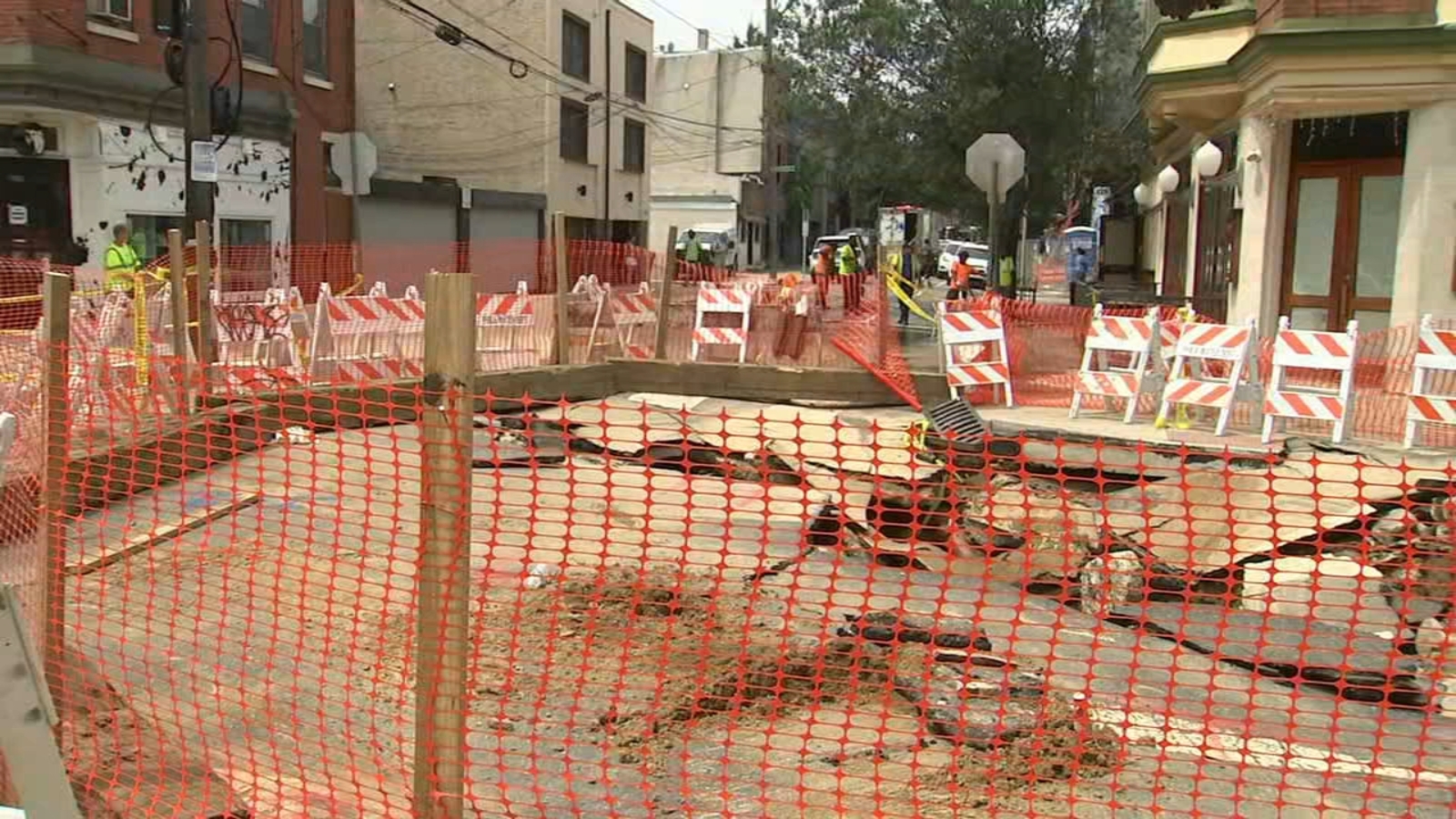 South Philadelphia Water Main Break Causes Trouble For Residents Near 6th And Bainbridge Streets 6abc Philadelphia