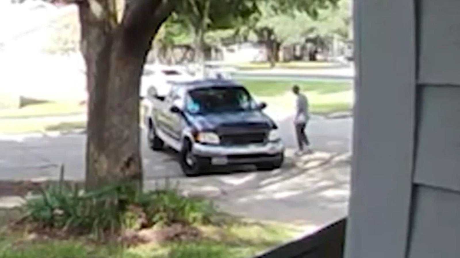 Man Jumps Out Of Car And Screams At Woman In Road Rage Incident Abc13 Houston