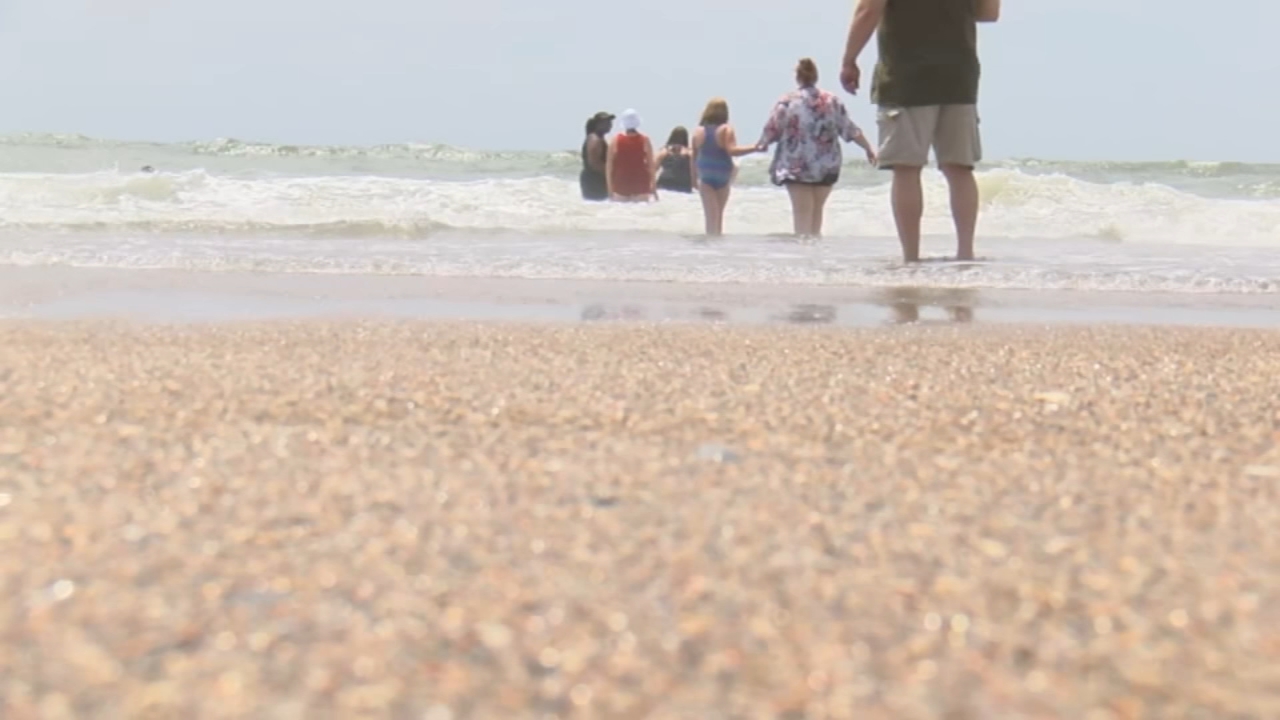 20 people report jellyfish stings at Emerald Isle