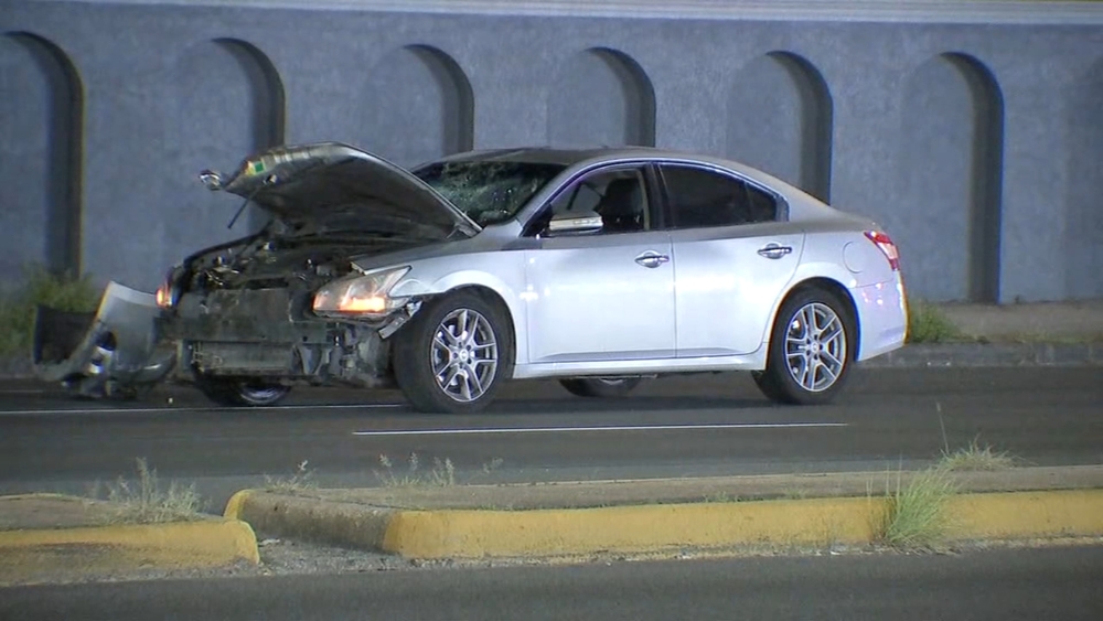 Bicyclist hit and killed while crossing street in west Houston