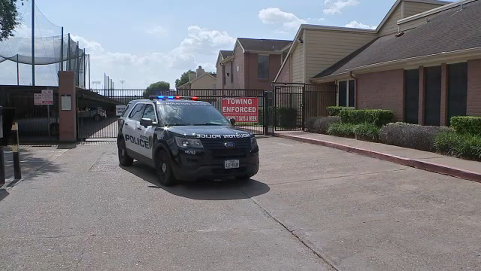 Unaccompanied Minor Among Group Found In Human Smuggling Case In Sw Houston Hpd Says Abc13 Houston