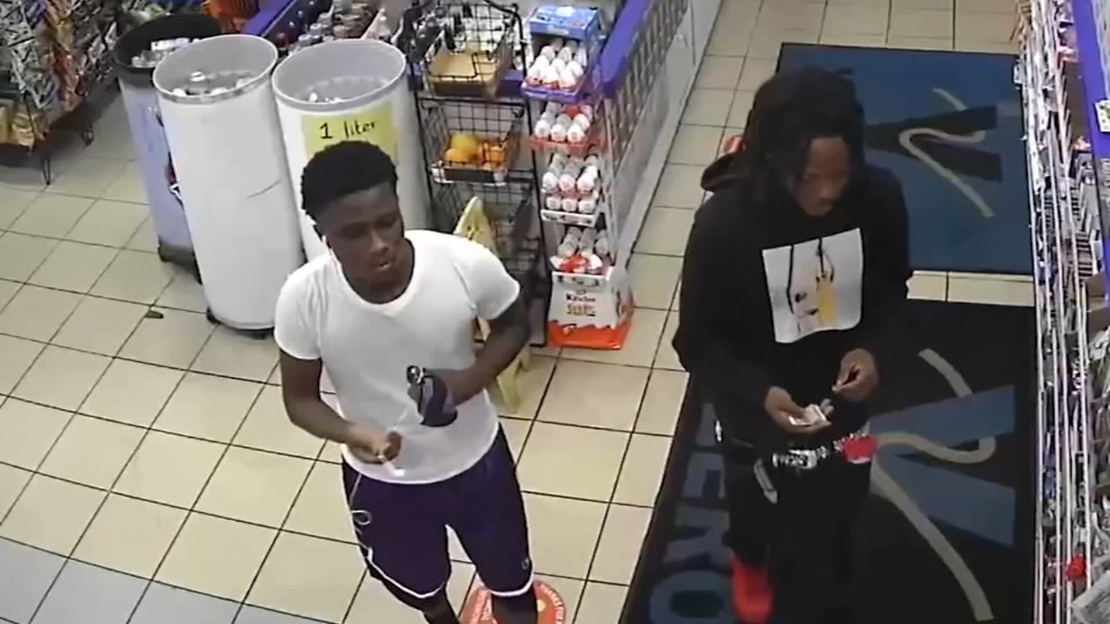 Good Samaritan Gave 2 Suspects A Ride Before They Robbed Him Near Westchase Hpd Says Abc13 Houston