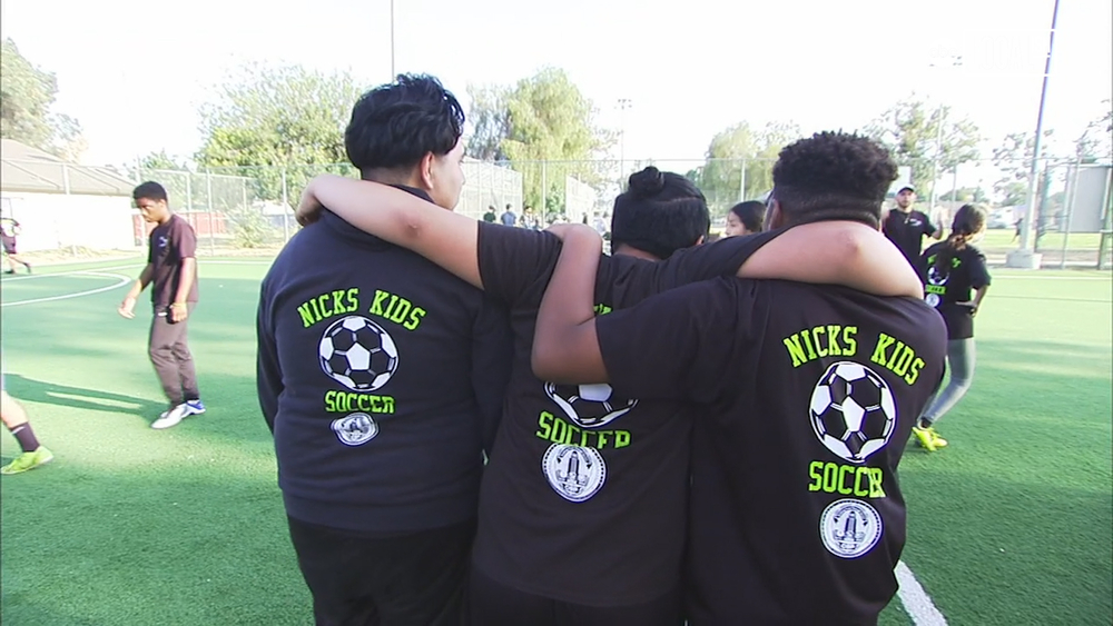 Teen honored by ESPN for helping kids in Watts