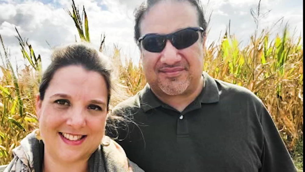 Couple hospitalized with COVID say they wish they were vaccinated