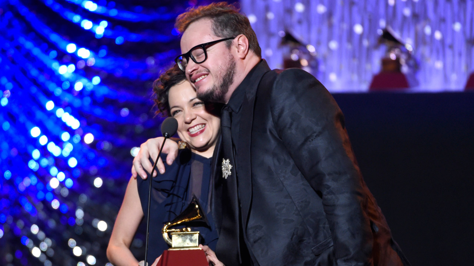Natalia Lafourcade memenangkan 4 Grammy Latin, Juan Luis Guerra memenangkan 3