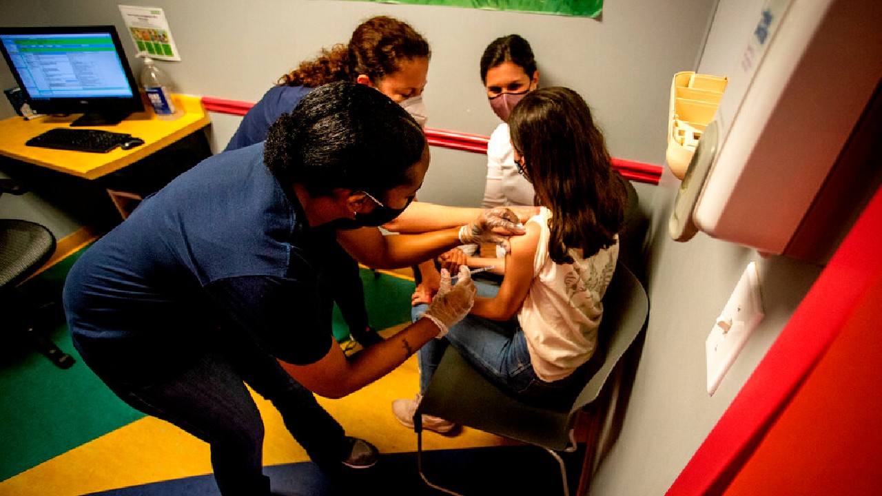About 900,000 U.S. kids got vaccinated in week 1