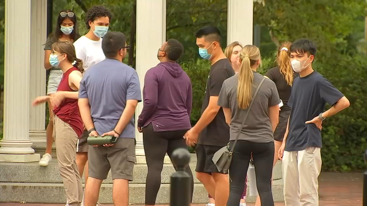 UNC-Chapel Hill faculty committee wants university to require vaccines