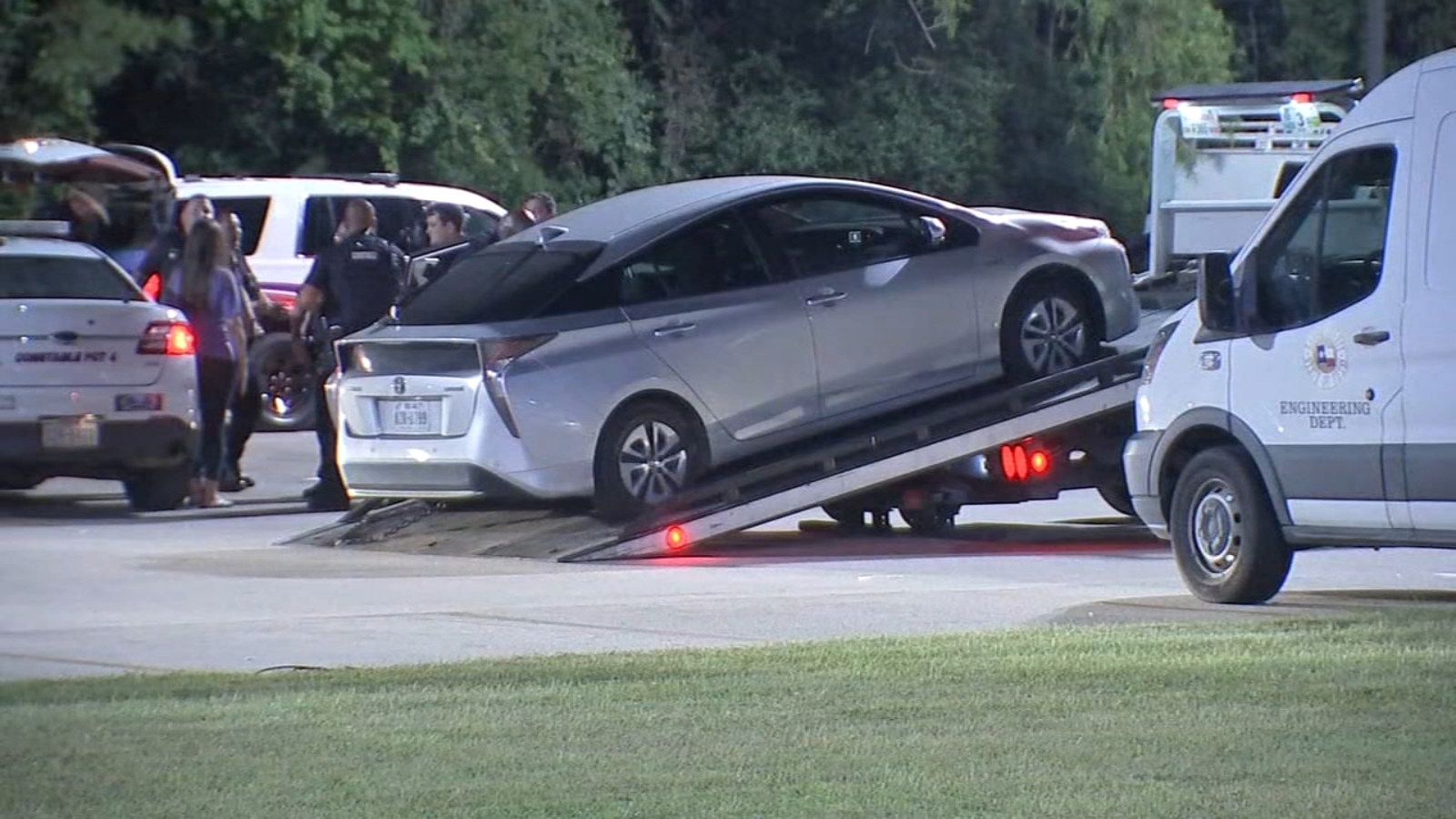 Father leads deputies on chase with wife, 2 daughters in the car, Pct ...