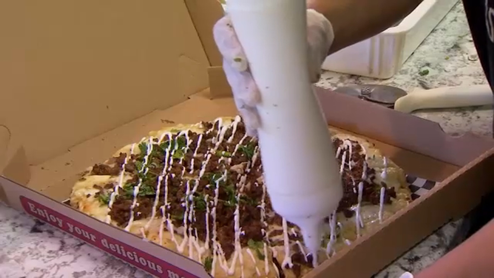 Javence's Pizzeria reopens in SE Fresno with specialty pizzas