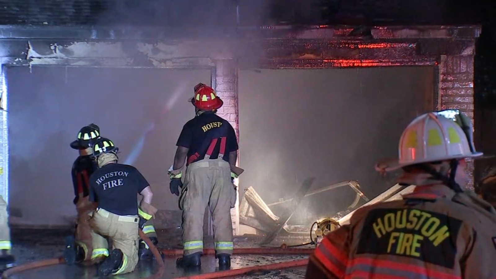 2 Severely Burned In Kingwood House Fire Abc13 Houston