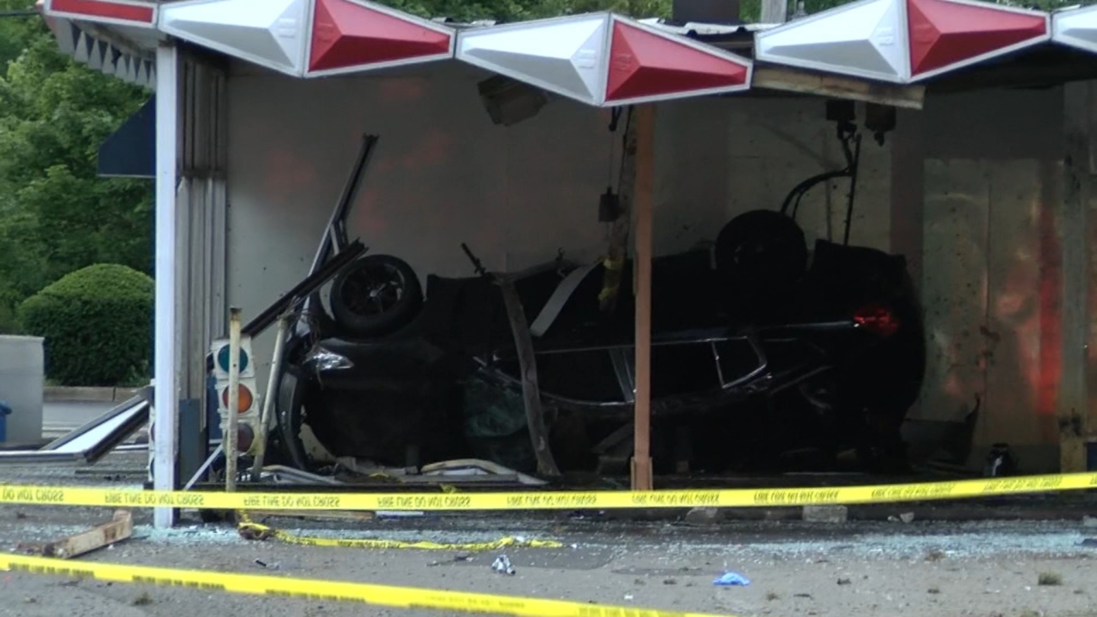 Driveby shooting causes car to crash into East Patchogue car wash