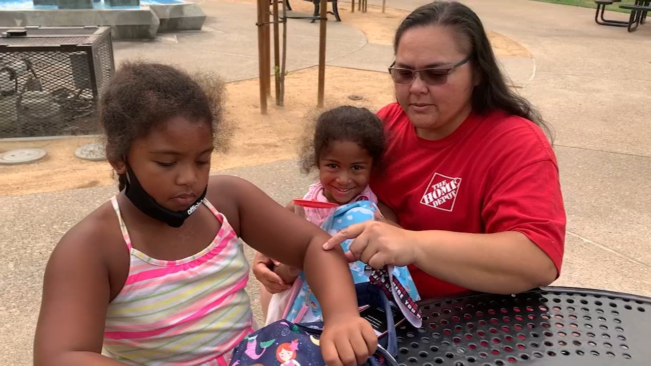 Fresno Unified students get free backpacks, supplies ahead of new school year