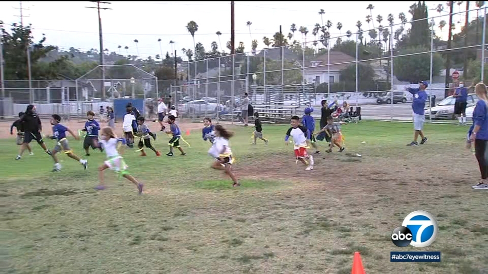 Rams hosting free football and cheerleading clinics for kids