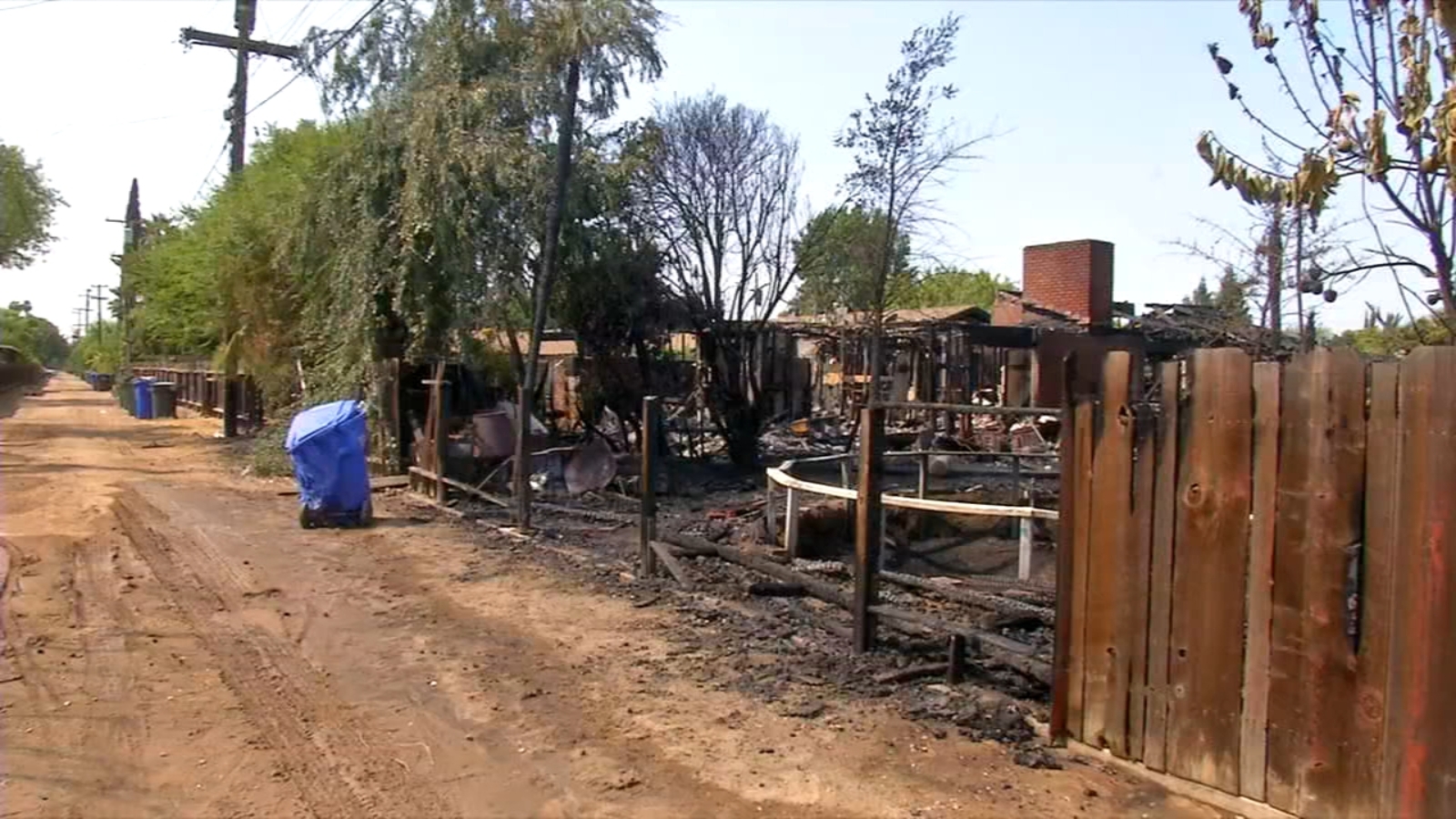 Neighbors Dinuba home that caught fire had been empty, blighted for