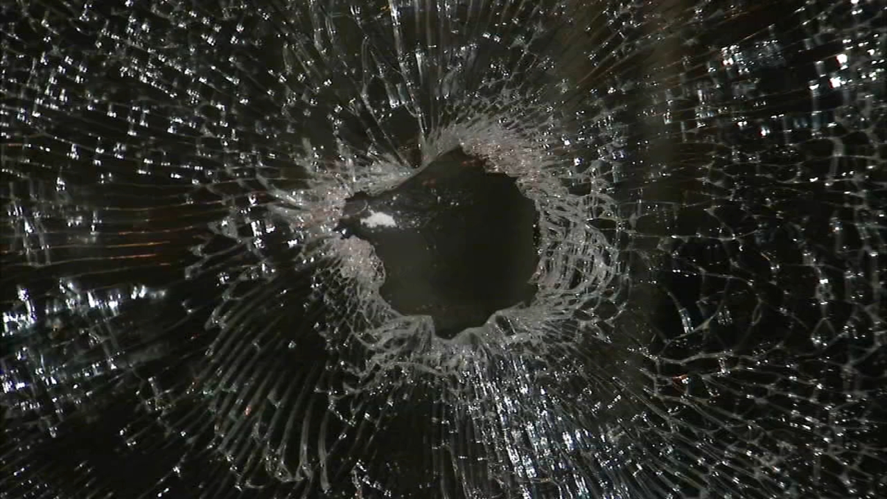 Old Town restaurants hit by gunfire on Wells: CPD