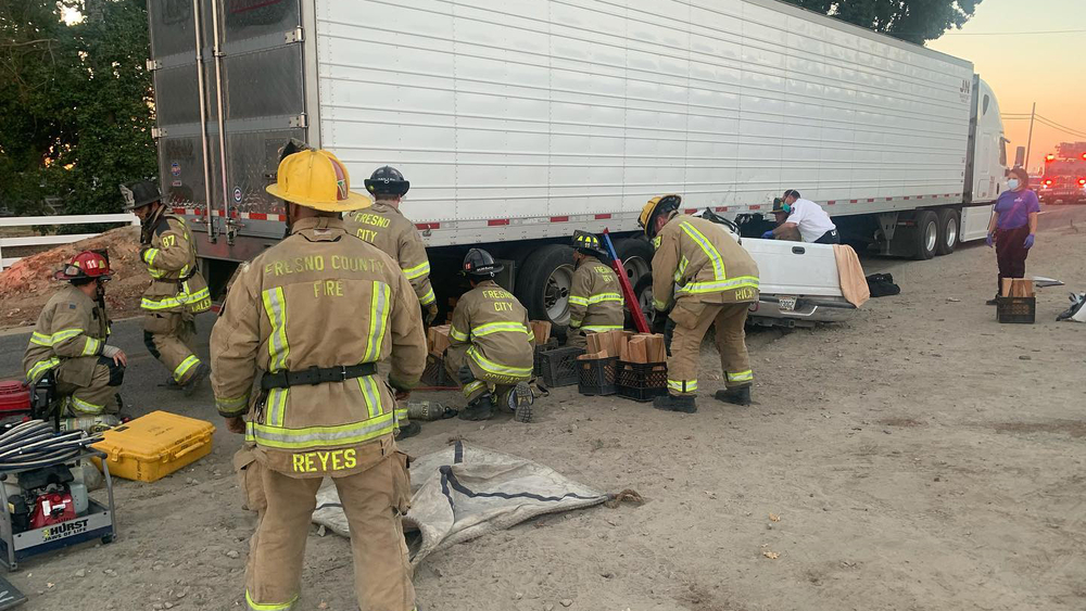 Teen killed after crash involving big rig in Fresno County, CHP says