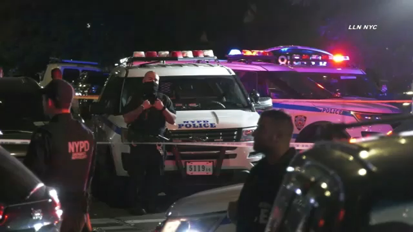Bronx shooting: Gunman shot and killed by off-duty officers, police say ...