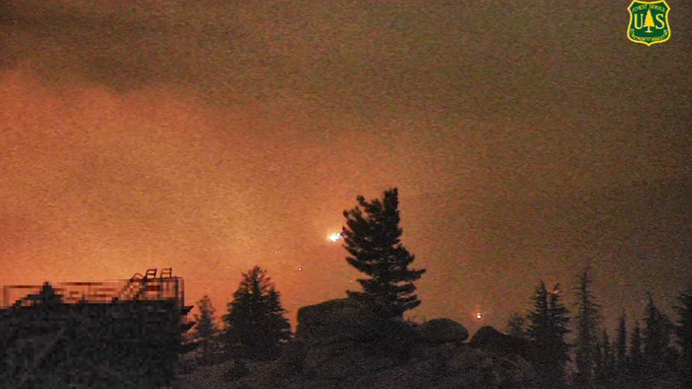 Time-lapse: Caldor Fire threatens Sierra-at-Tahoe ski resort