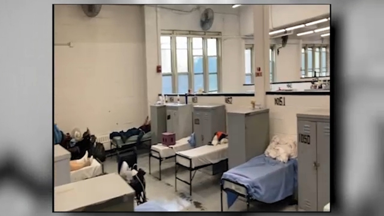 Advocates call NYC homeless shelter conditions 'unlivable'