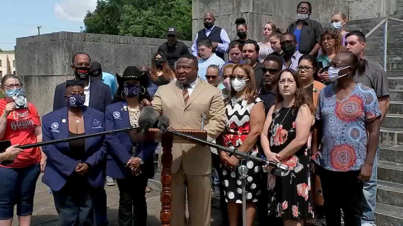 Families want federal investigation into Brazoria Co. jury process