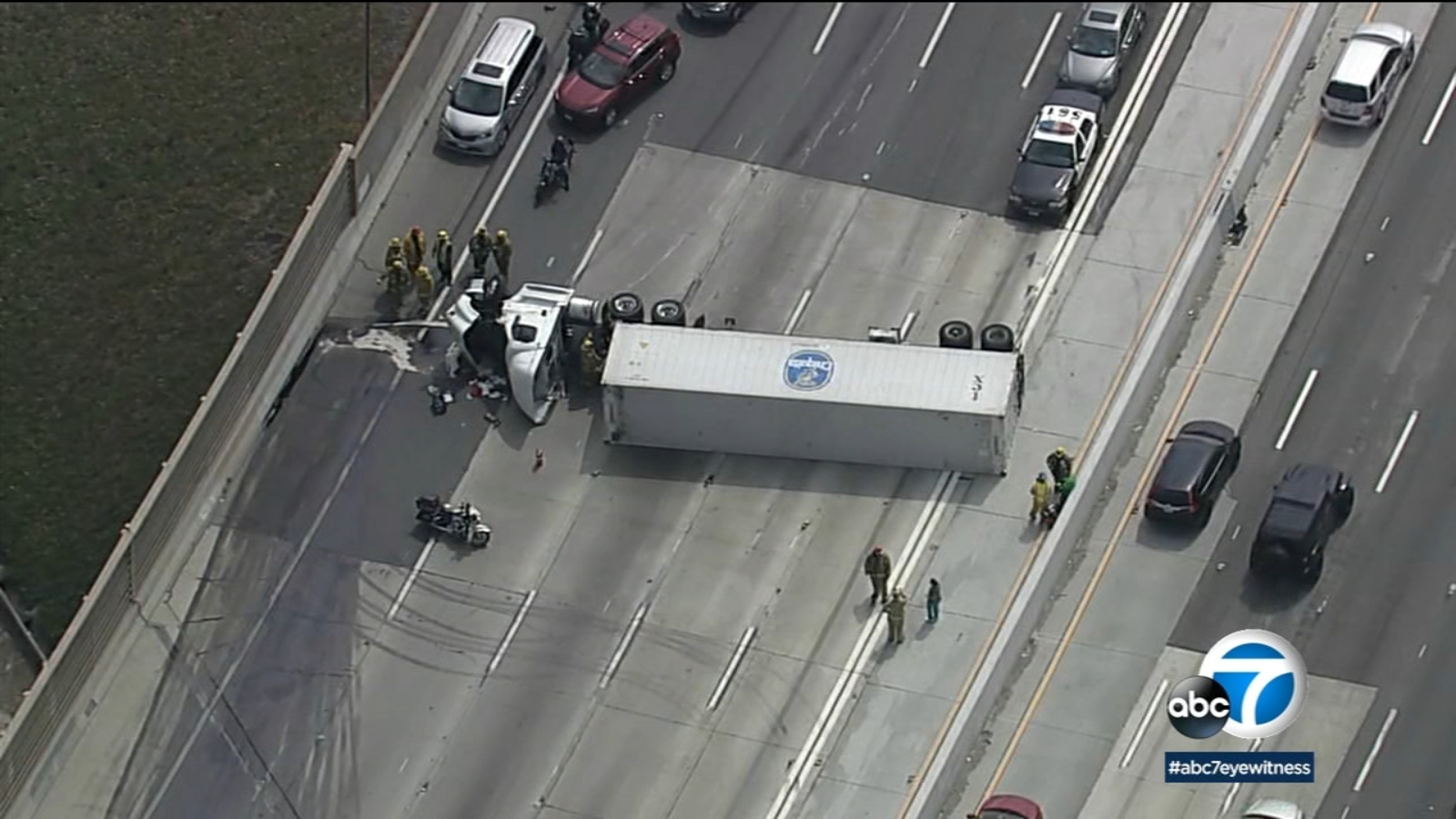 5 Freeway accident: Northbound lanes blocked in Glendale after big rig ...