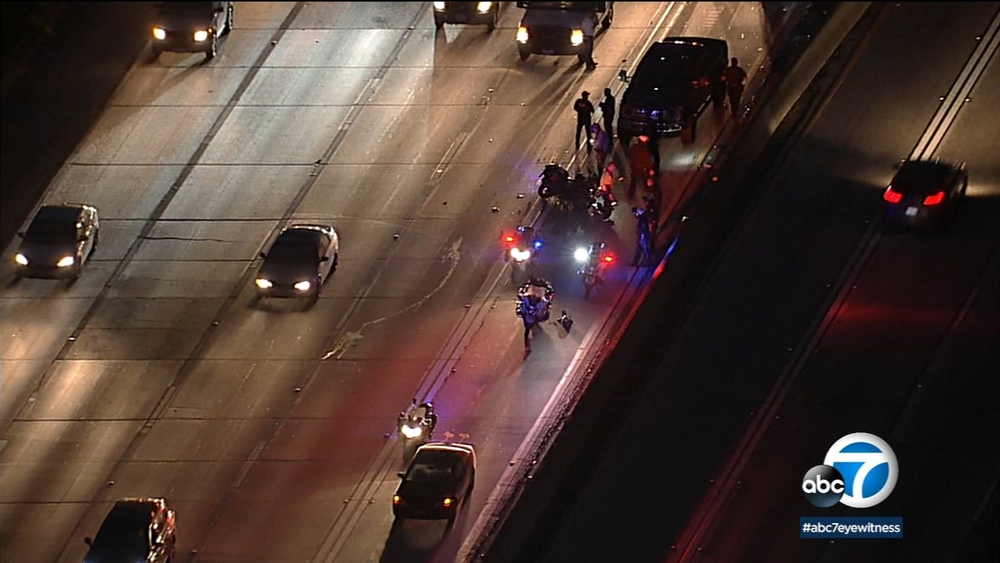 Police motor officer hospitalized after crash on 210 Fwy in Glendora