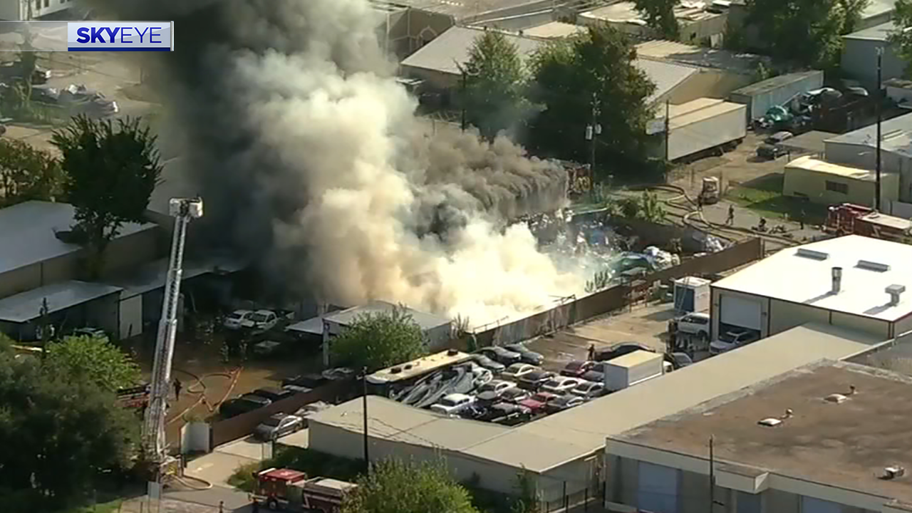 Houston Fire Department Contains 3 Alarm Fire At Warehouse Storing Dollar Store Goods Abc13 Houston