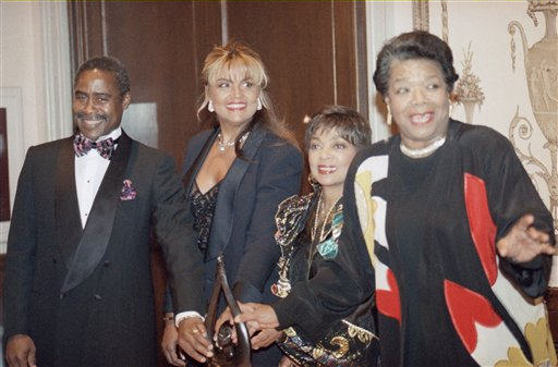 Ruby Dee and other honorees pose at Eighth Annual Black History Makers Awards dinner in NYC on Feb. 2, 1994. The event is sponsored by non-profit Associated Black Charities.
