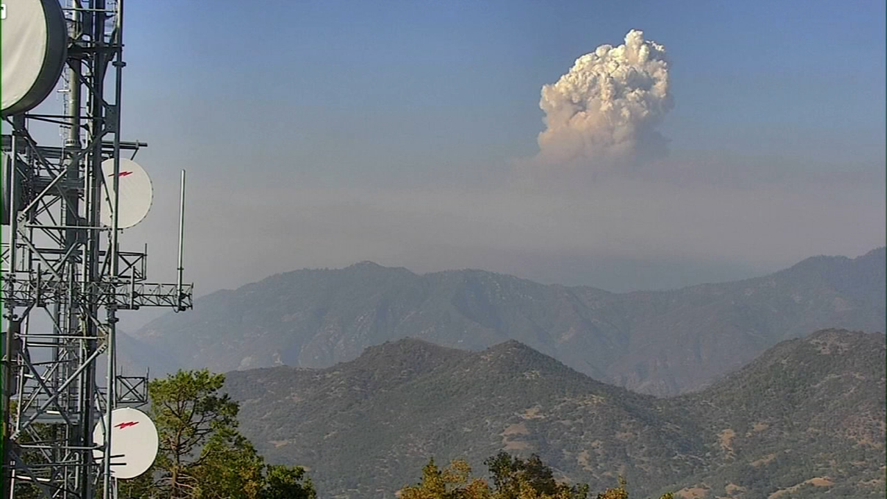 Wildfire prompts mandatory evacuation orders in Tulare County