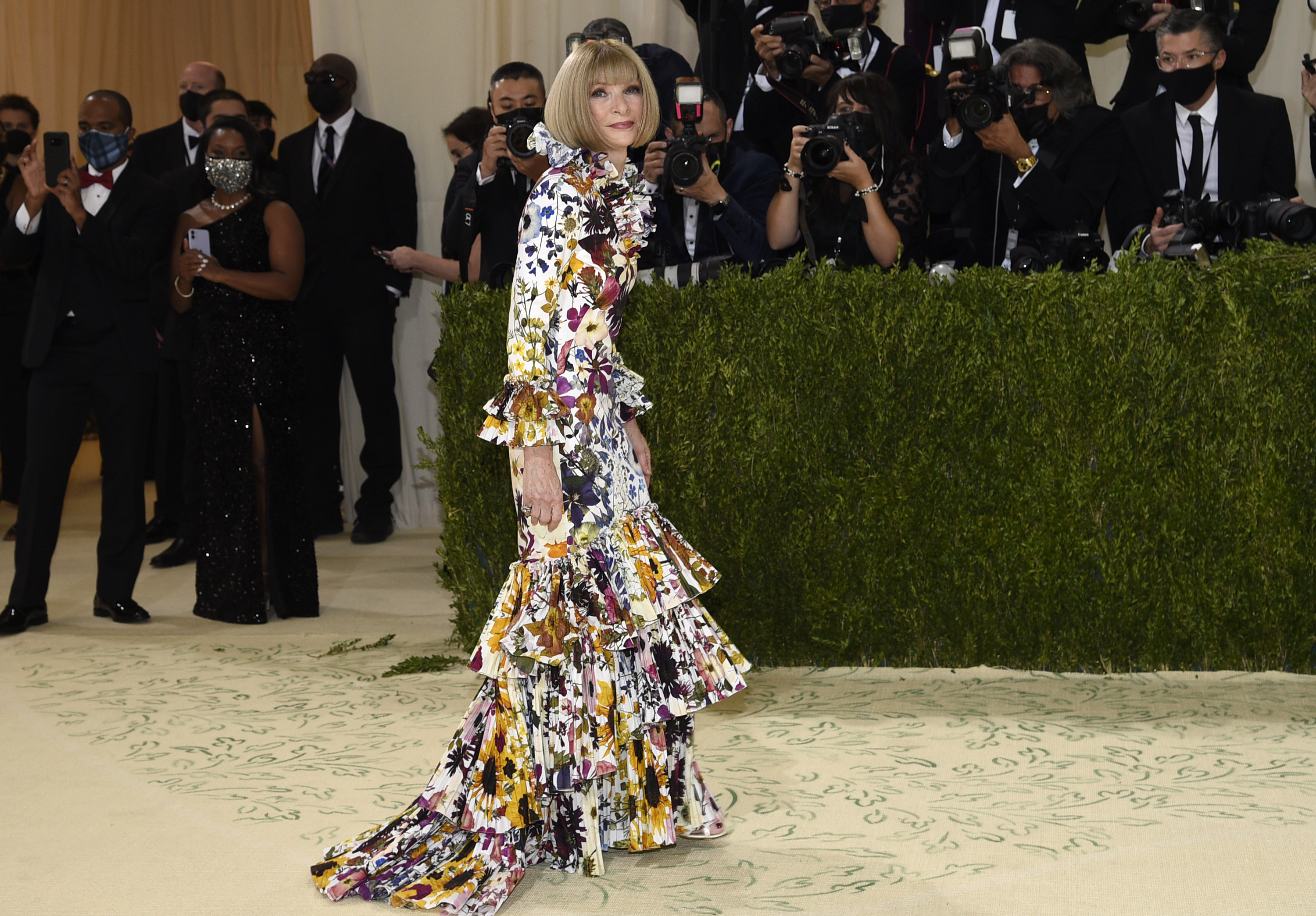 Anna Wintour attends The Metropolitan Museum of Art's Costume Institute benefit gala. (Photo by Evan Agostini/Invision/AP)