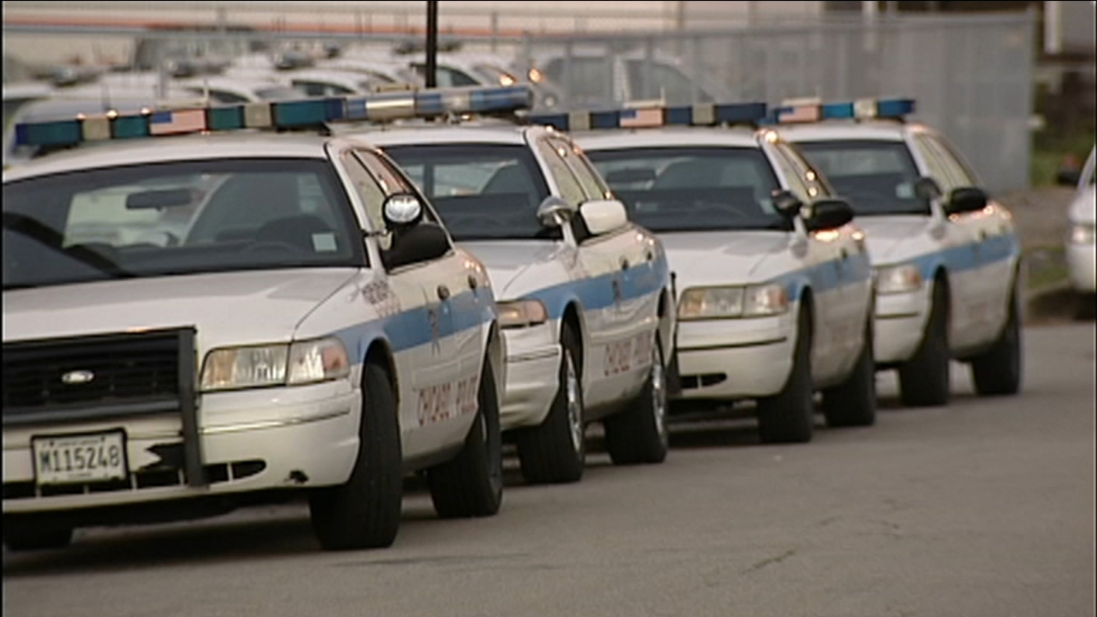 Chicago police contract with 20 pay raise approved by city council