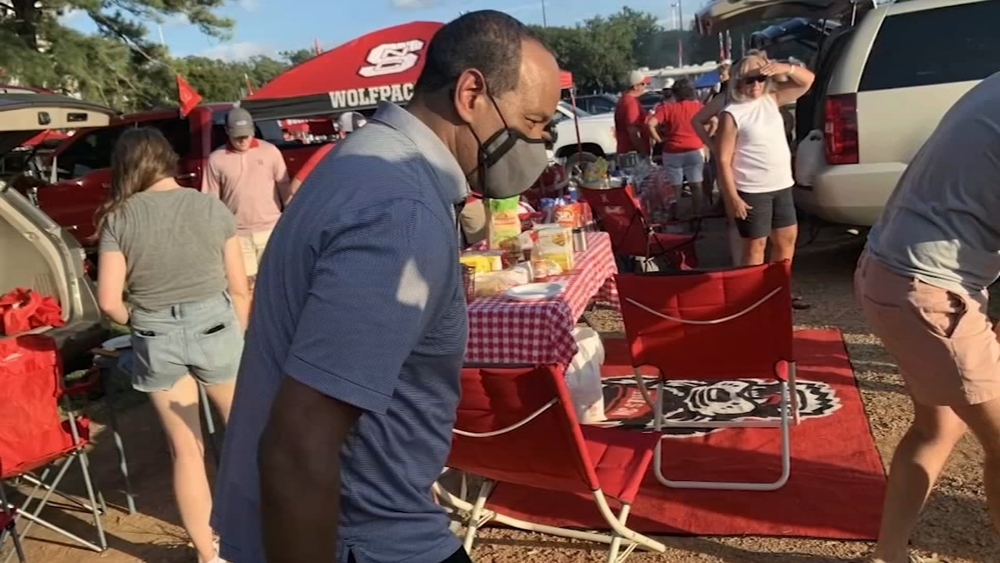 NCSU's Keatts helps tailgating fan find lost wedding ring