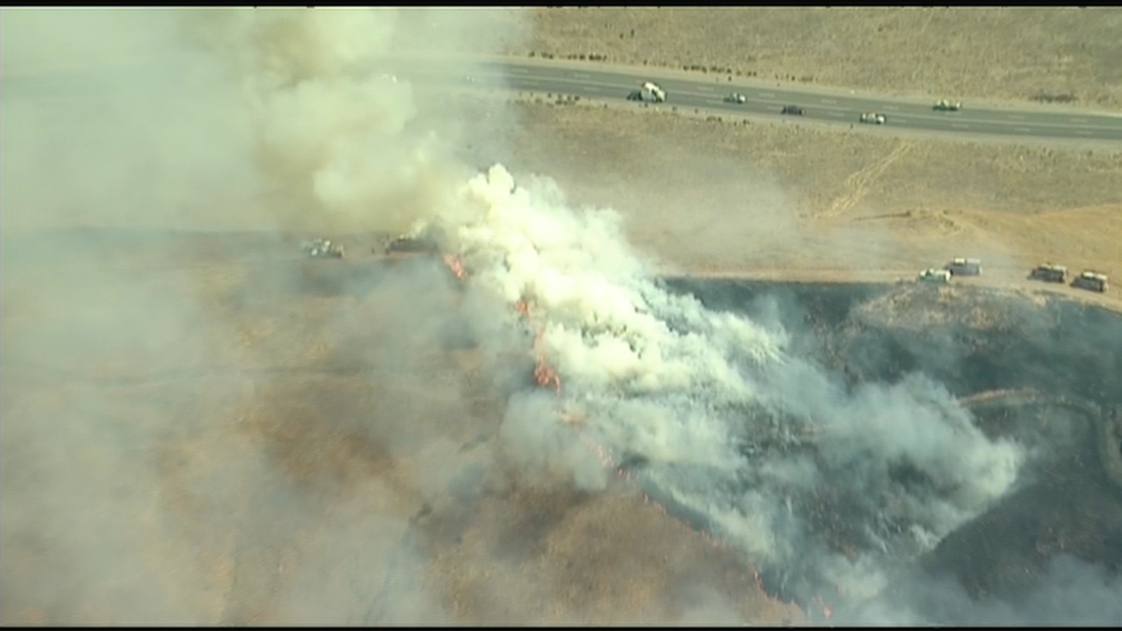 San Bernardino fire erupts near 215 Fwy, prompting evacuations ABC7