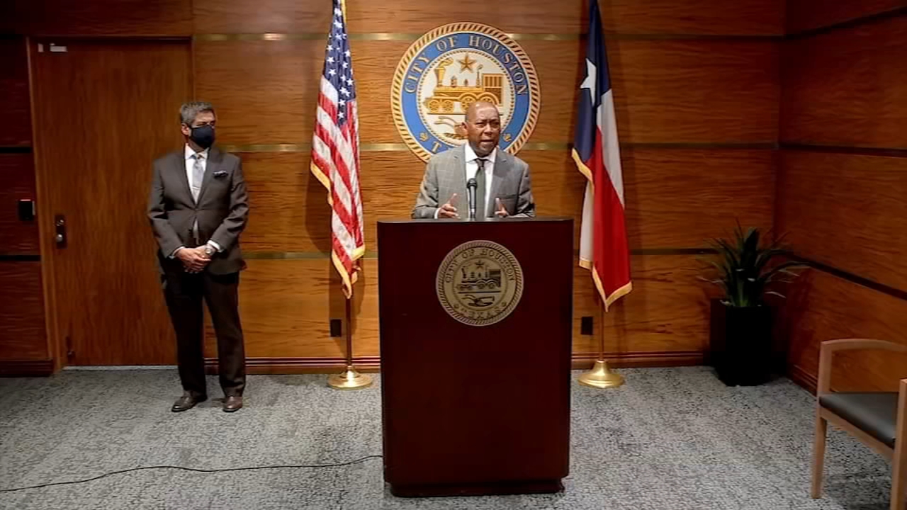 Housing investigation starts as mayor names new director