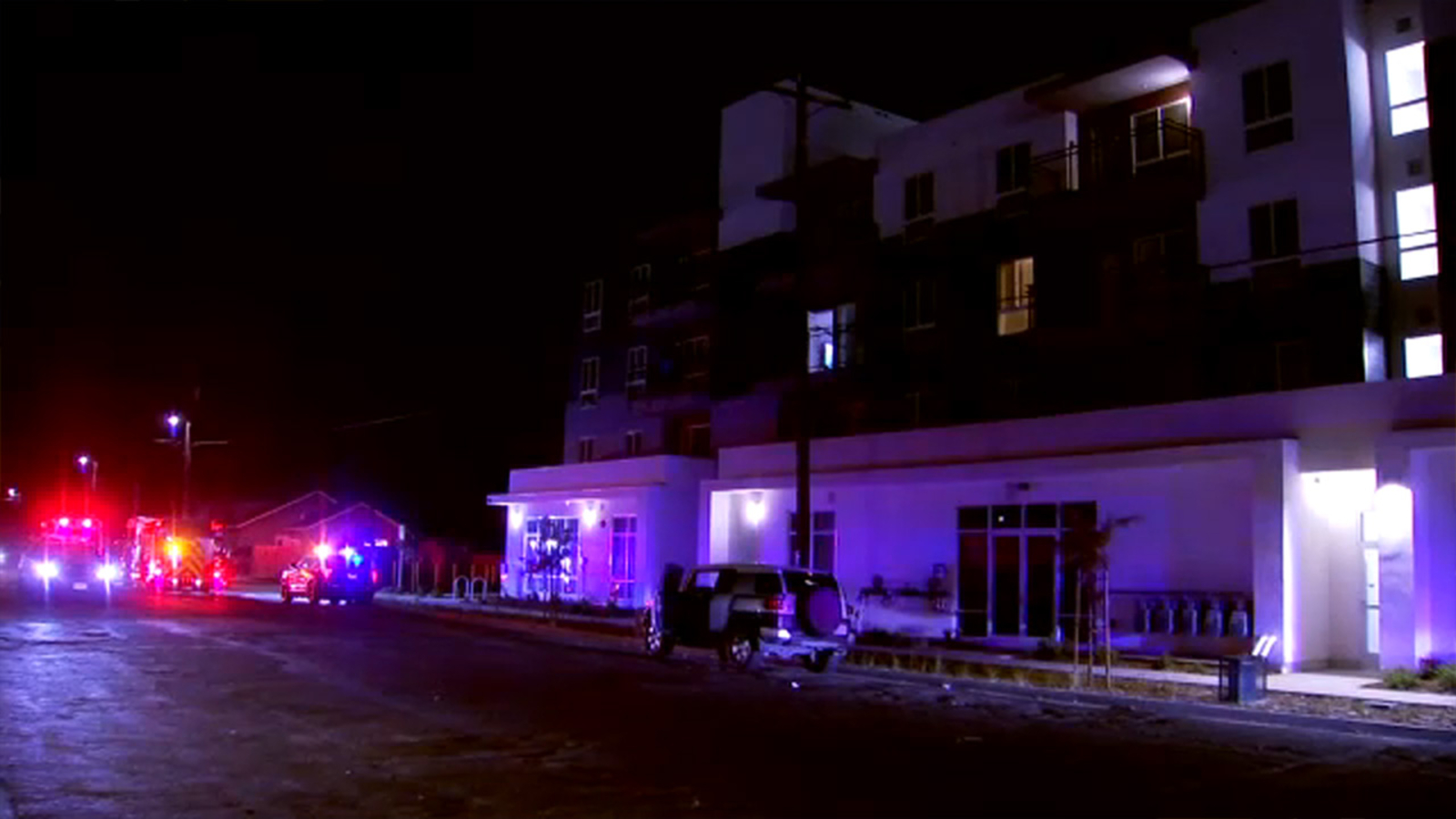 Man stabbed at central Fresno apartment complex - ABC30 Fresno