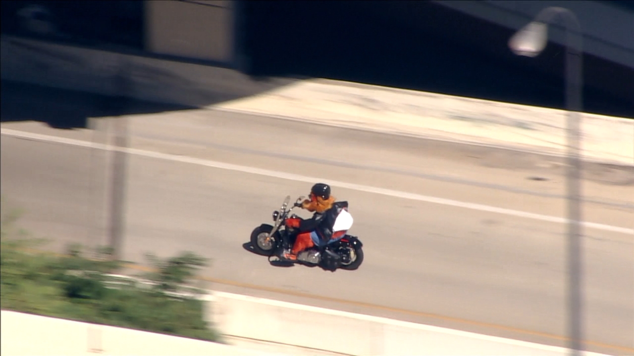 Gritty rides motorcycle on I-95 and around Philly for birthday joy ride